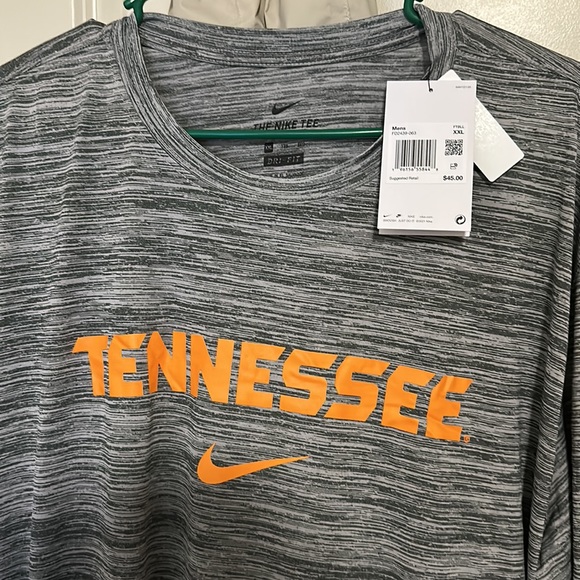 Men’s 2X University of Tennessee Long Sleeve Dri-Fit NWT - Picture 3 of 4